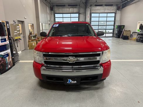 Used 2007 Chevrolet Silverado 1500 LT RWD image 3