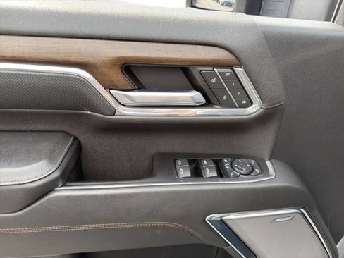 Used 2024 Chevrolet Silverado 2500 High Country w/ High Country Premium Package AWD/4WD image 16