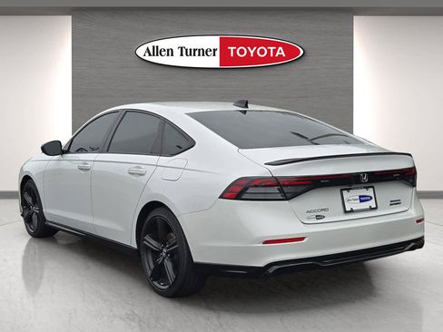 Used 2023 Honda Accord Sport image 13