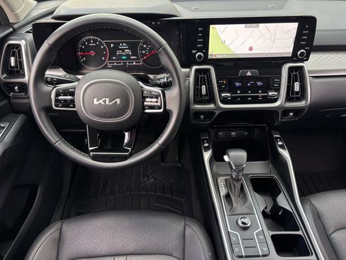 Used 2022 Kia Sorento S w/ Panoramic Sunroof Package image 17
