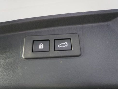 Certified 2025 Subaru Outback Premium w/ Popular Package #1A image 37