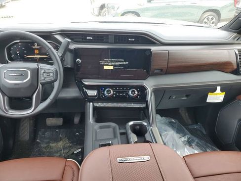 New 2026 GMC Sierra 3500 Denali Ultimate AWD/4WD image 15
