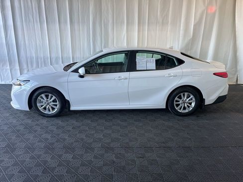 Used 2025 Toyota Camry LE FWD image 28