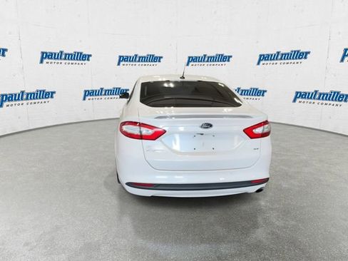 Used 2016 Ford Fusion SE FWD image 9