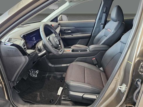 Used 2025 Nissan Kicks SR image 16