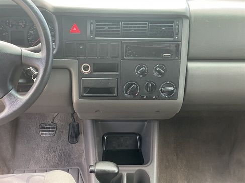 Used 2003 Volkswagen Eurovan Camper FWD image 24