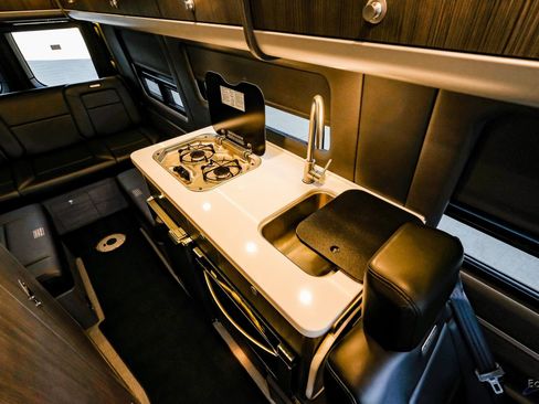 Used 2022 Mercedes-Benz Sprinter 3500 image 99