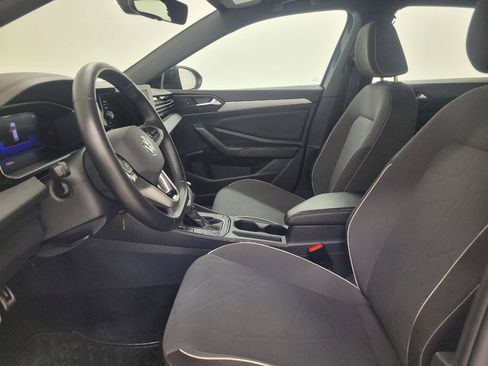 Used 2025 Volkswagen Jetta Sport FWD image 17