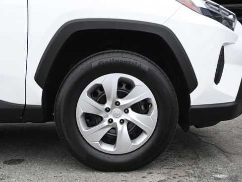 Used 2023 Toyota RAV4 LE image 63