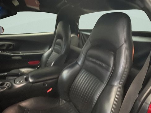 Used 2002 Chevrolet Corvette Coupe w/ Preferred Equipment Group2 image 8