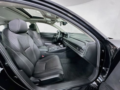 Used 2025 Honda Accord SE image 30