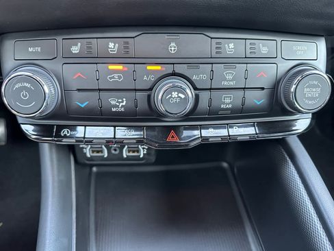 Used 2023 Dodge Durango GT AWD/4WD image 26
