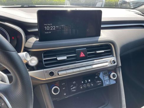 Used 2025 Genesis G70 2.5T RWD image 23