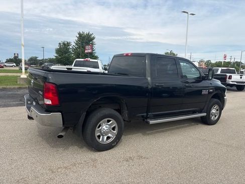 Used 2015 RAM 2500 Tradesman w/ Chrome Appearance Group AWD/4WD image 4