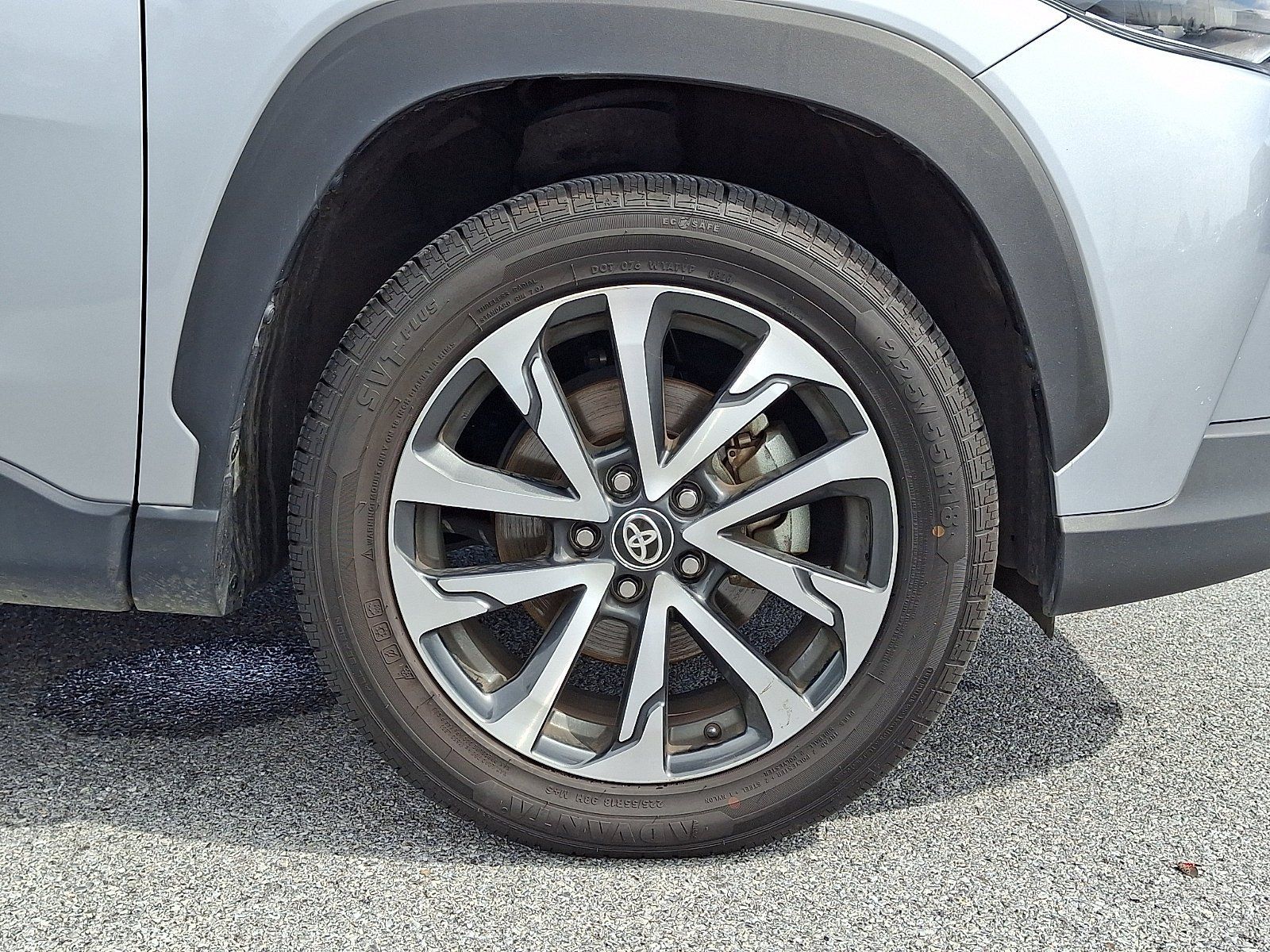 Used 2025 Toyota Corolla Cross XLE FWD image 9