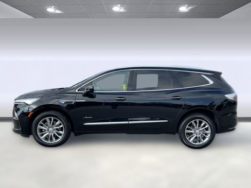 Used 2024 Buick Enclave Avenir w/ Avenir Technology Package image 2