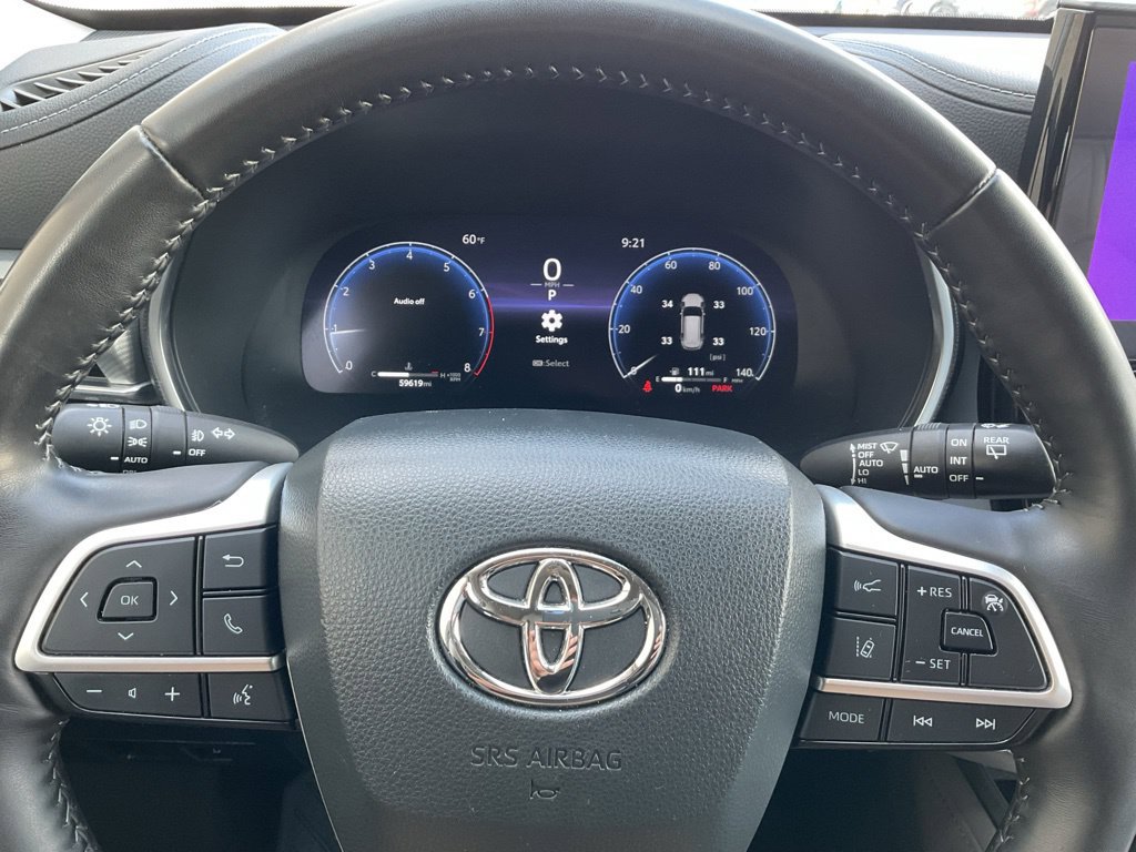 Used 2023 Toyota Highlander Platinum AWD/4WD image 13
