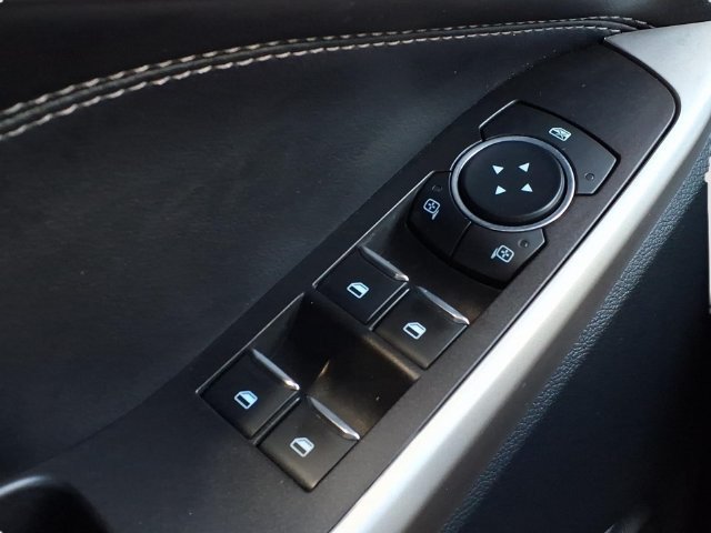 Used 2023 Ford Explorer XLT AWD/4WD image 15