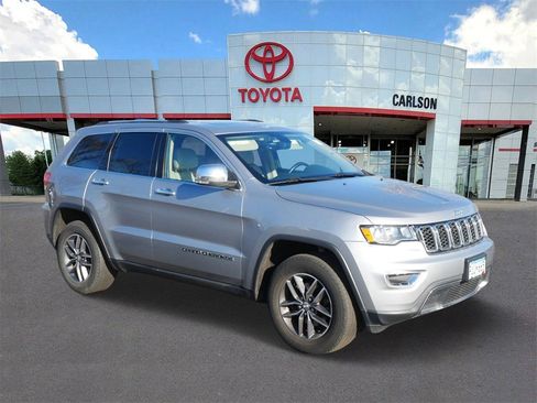 Used 2017 Jeep Grand Cherokee Limited w/ Trailer Tow Group IV image 5