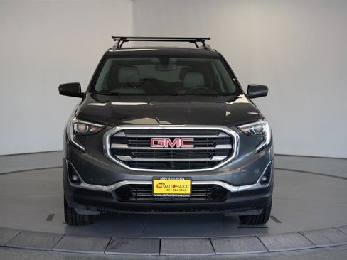 Used 2018 GMC Terrain SLT w/ Infotainment Package II AWD/4WD image 2