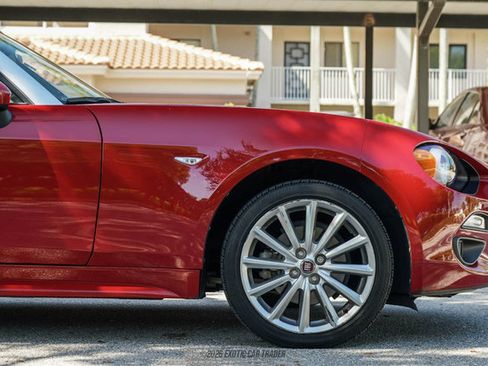 Used 2020 FIAT 124 Spider Lusso RWD image 11
