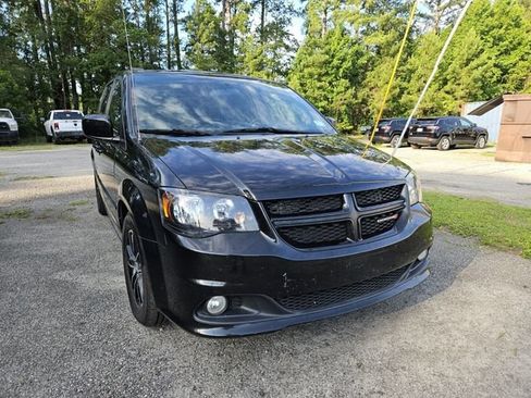 Used 2016 Dodge Grand Caravan R/T FWD image 4