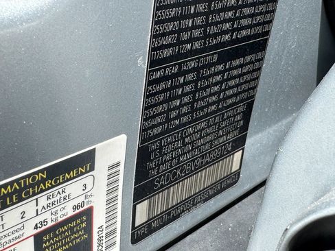 Used 2017 Jaguar F-PACE Prestige image 34