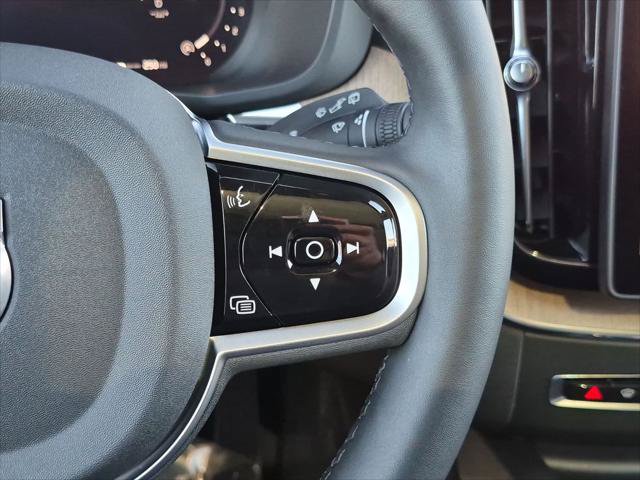 Certified 2026 Volvo XC60 B5 Plus AWD/4WD image 15