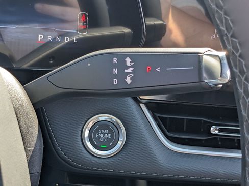 New 2026 Chevrolet Equinox LT image 14