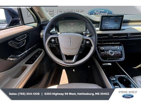 Used 2022 Lincoln Corsair FWD image 5
