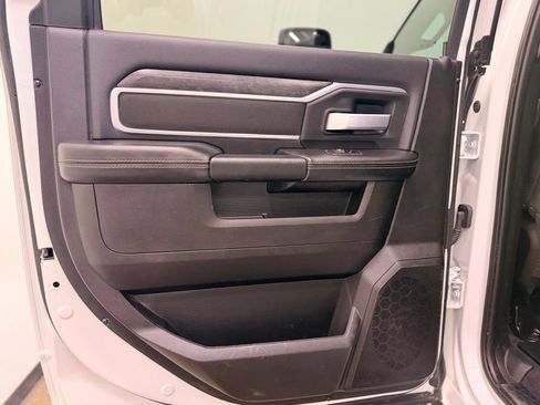Used 2024 RAM 2500 Big Horn AWD/4WD image 23