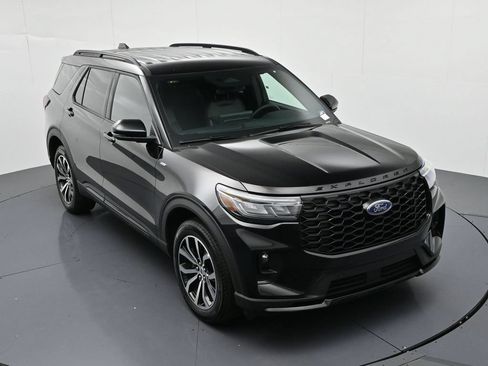 Certified 2026 Ford Explorer ST-Line AWD/4WD image 18