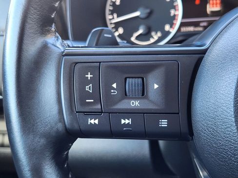 Used 2025 Nissan Pathfinder SV image 20