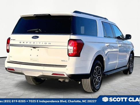 Used 2024 Ford Expedition Max XLT image 3