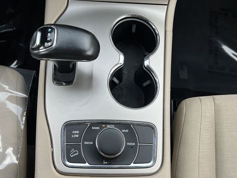 Used 2014 Jeep Grand Cherokee Laredo w/ Quick Order Package 23E image 6