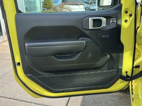 Used 2024 Jeep Wrangler Sport S image 14