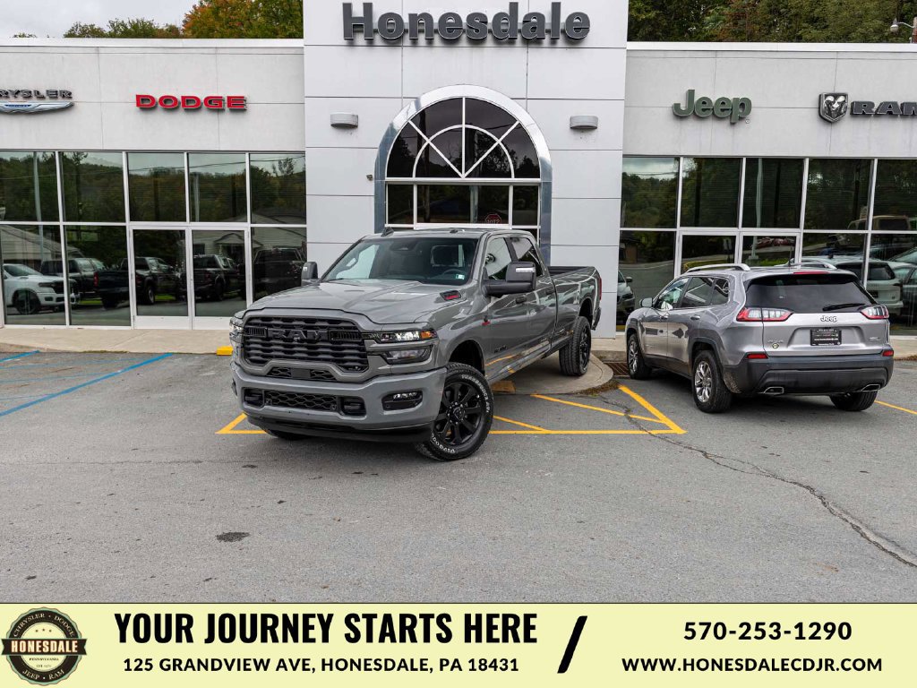 New 2026 RAM 3500 Big Horn AWD/4WD image 1
