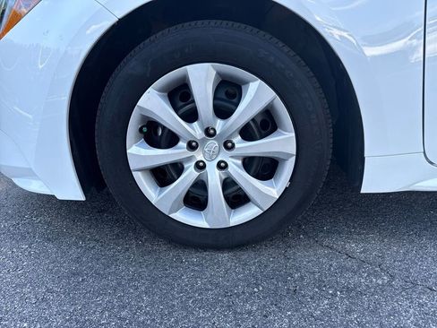 Used 2025 Toyota Corolla LE FWD image 24