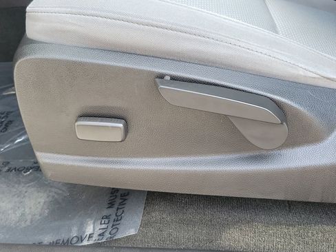 Used 2018 Chevrolet Colorado W/T w/ Custom Special Edition image 17