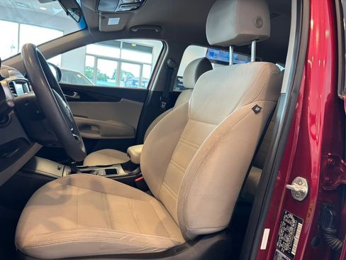 Used 2019 Kia Sorento AWD V6 image 12