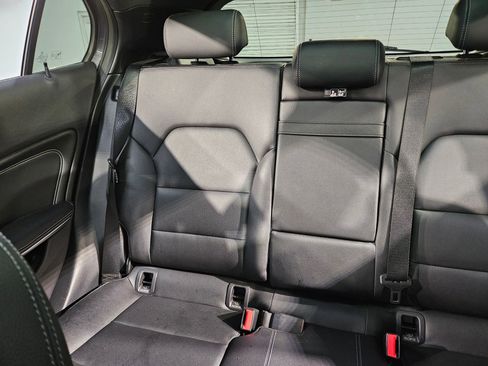 Used 2018 Mercedes-Benz GLA 250 image 12