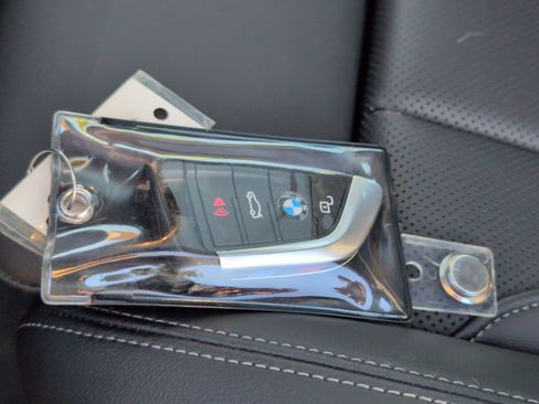 Used 2025 BMW 230i Coupe w/ M Sport Package image 36