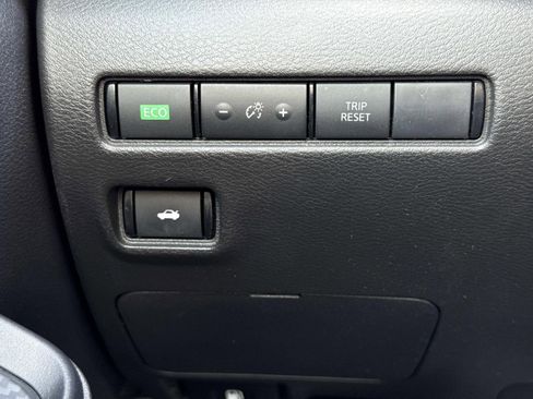 Used 2023 Nissan Sentra SV image 18