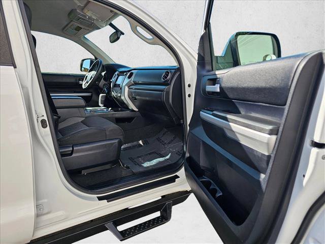 Used 2015 Toyota Tundra SR5 w/ SR5 Upgrade Package AWD/4WD image 13