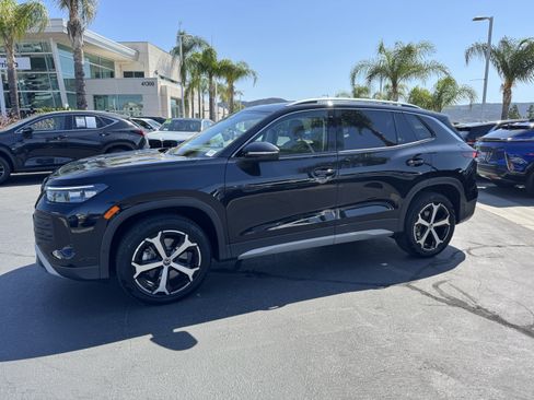 Certified 2025 Volkswagen Tiguan SE AWD/4WD image 6