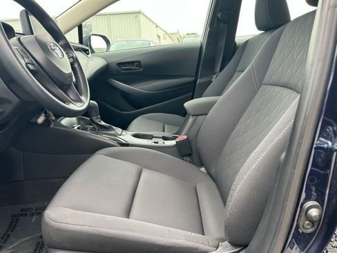 Used 2025 Toyota Corolla LE FWD image 22