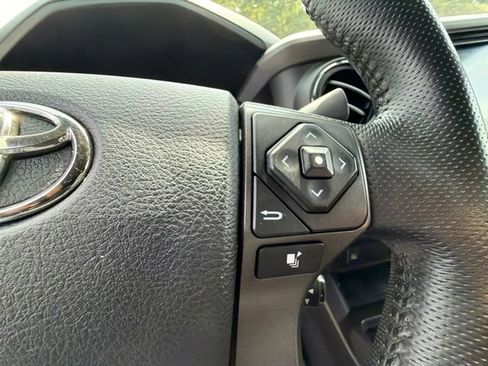 Used 2016 Toyota Tacoma TRD Sport w/ Towing Package AWD/4WD image 35