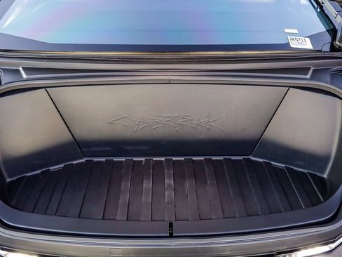 Used 2024 Tesla Cybertruck AWD Crew Cab image 32