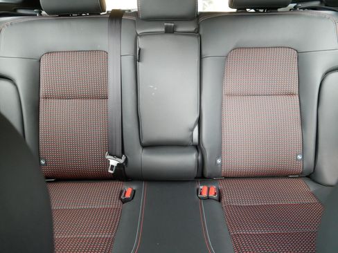 Certified 2025 Nissan Kicks SR AWD/4WD image 13