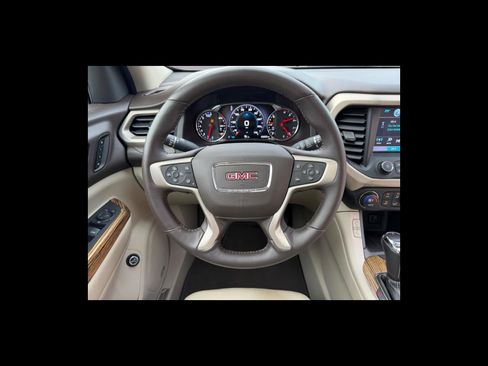 Used 2017 GMC Acadia Denali w/ Technology Package image 14